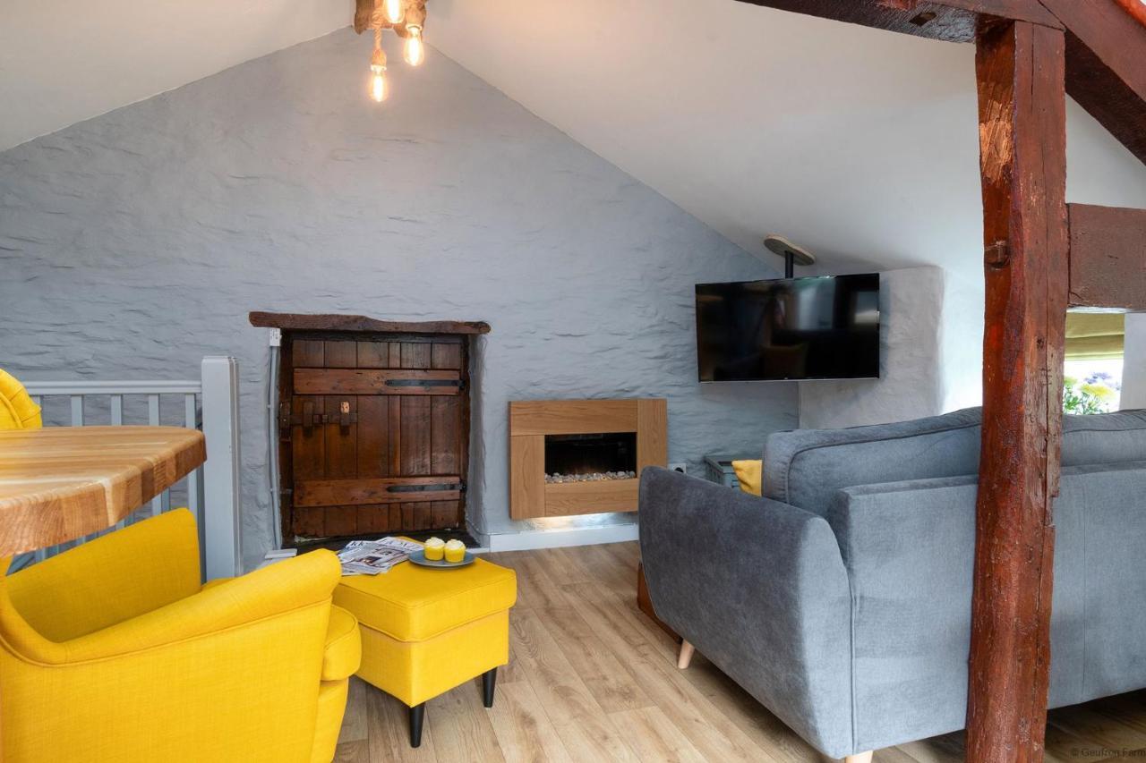 Dog Friendly Cottage, Geufron Farm Near Tywyn Bryn-crug Exteriér fotografie
