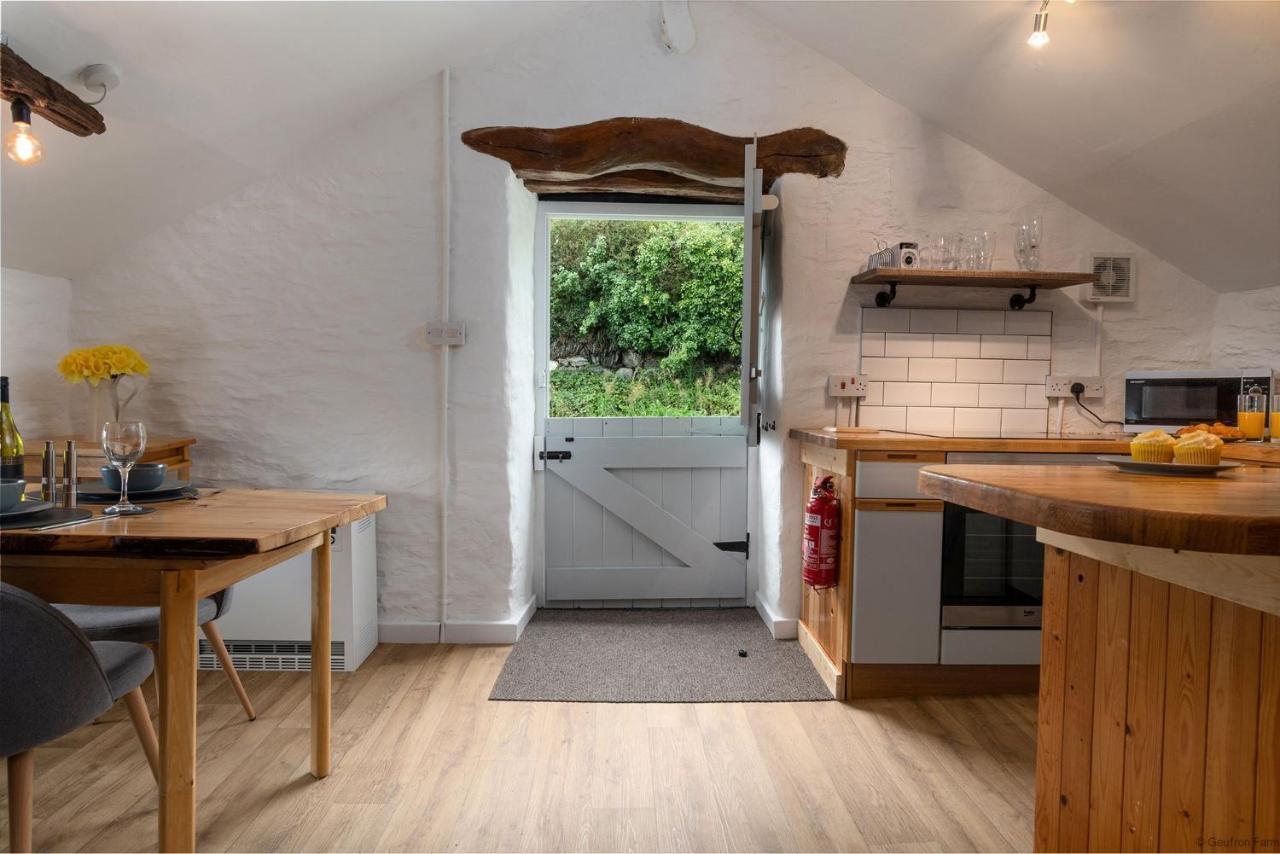 Dog Friendly Cottage, Geufron Farm Near Tywyn Bryn-crug Exteriér fotografie