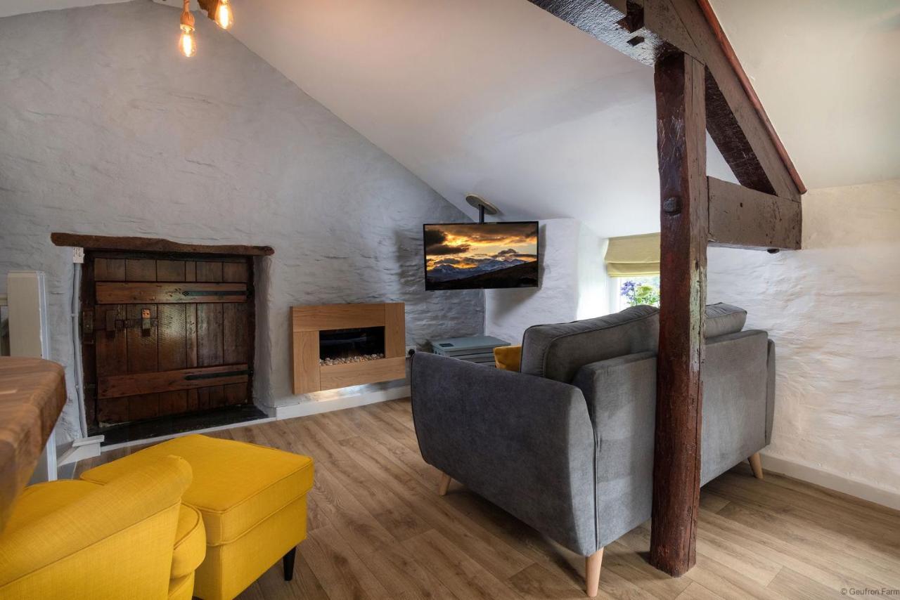 Dog Friendly Cottage, Geufron Farm Near Tywyn Bryn-crug Exteriér fotografie